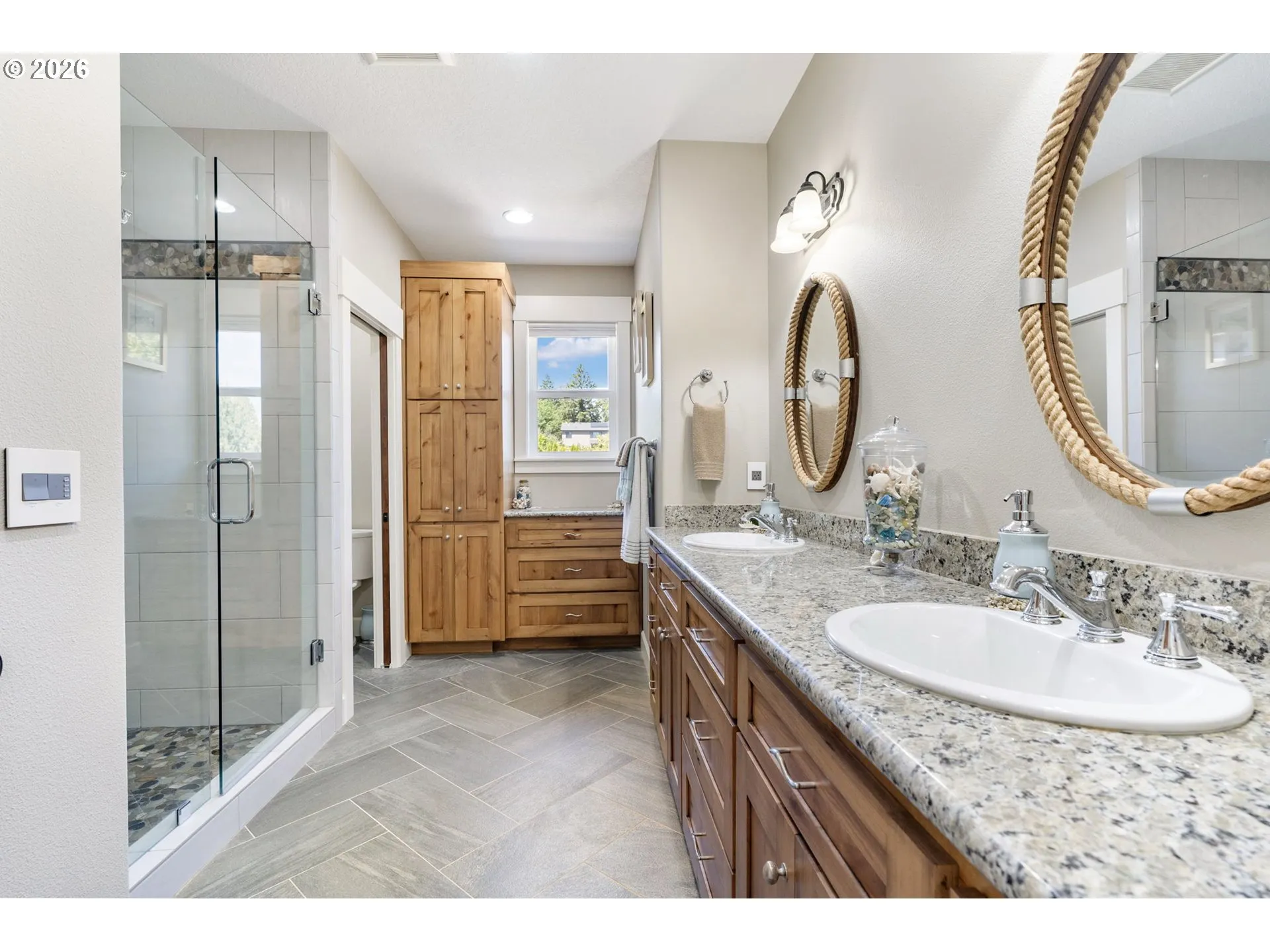 Bathroom-Upper