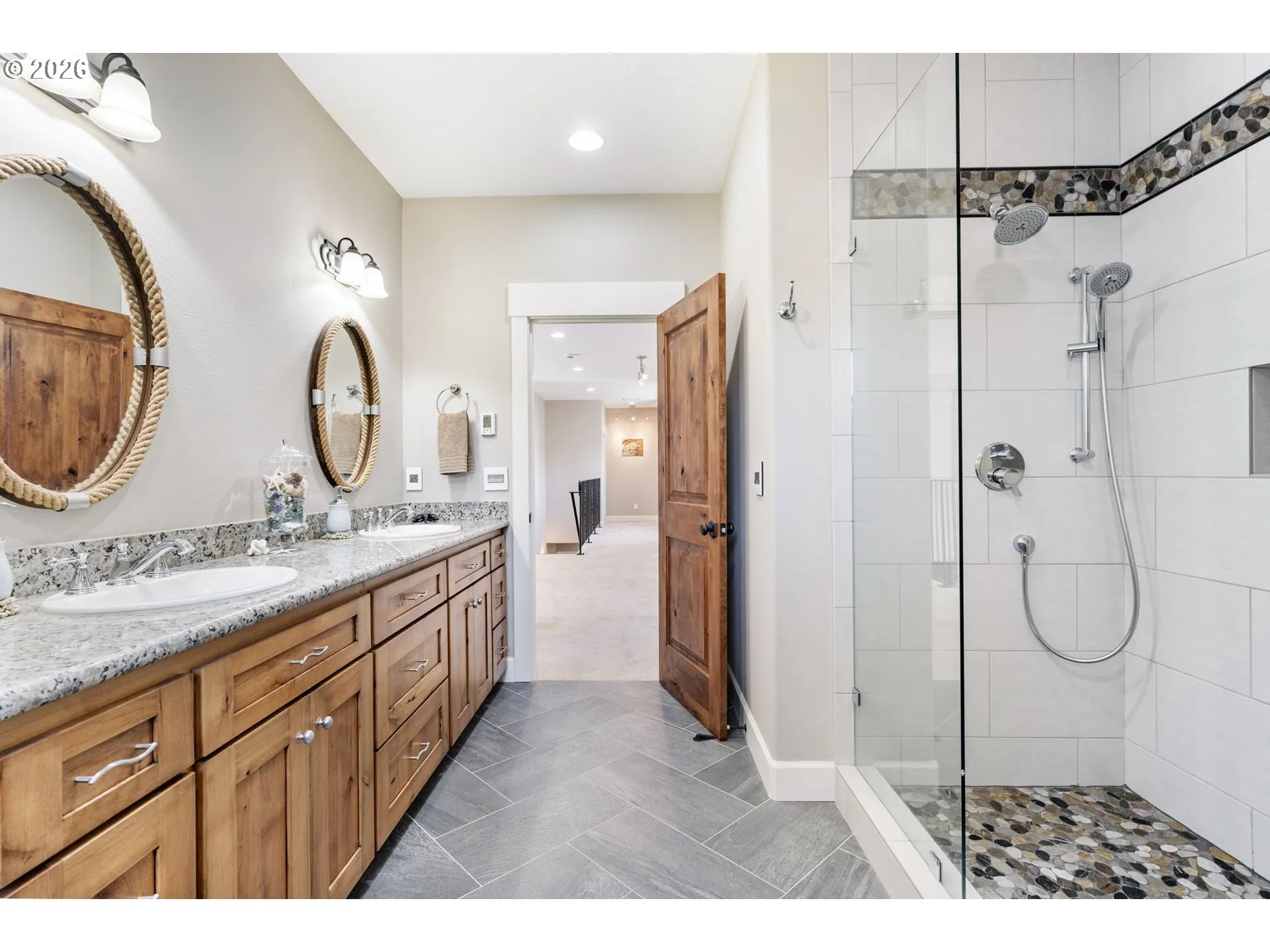 Bathroom-Upper