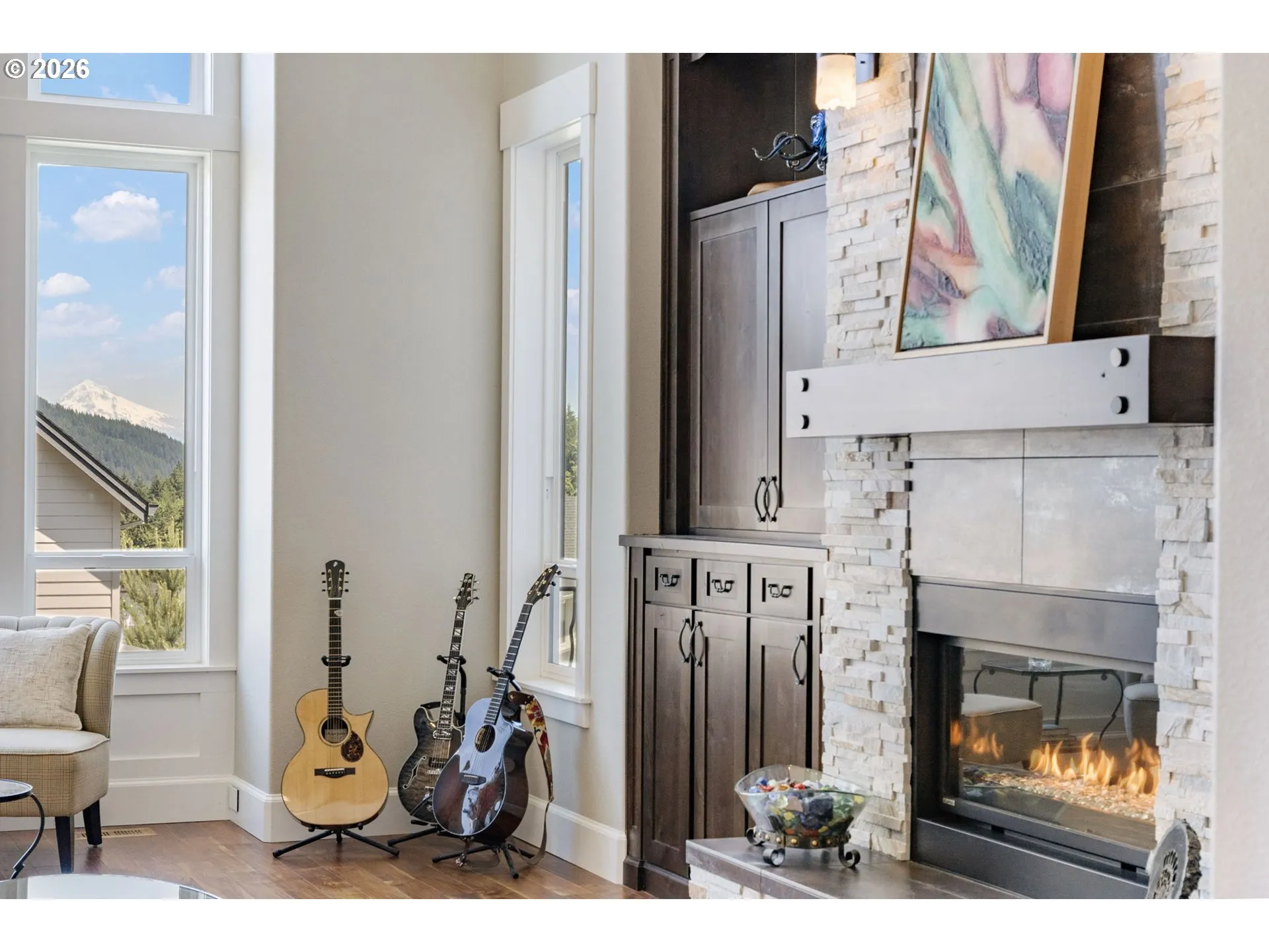 Living Room-Fireplace