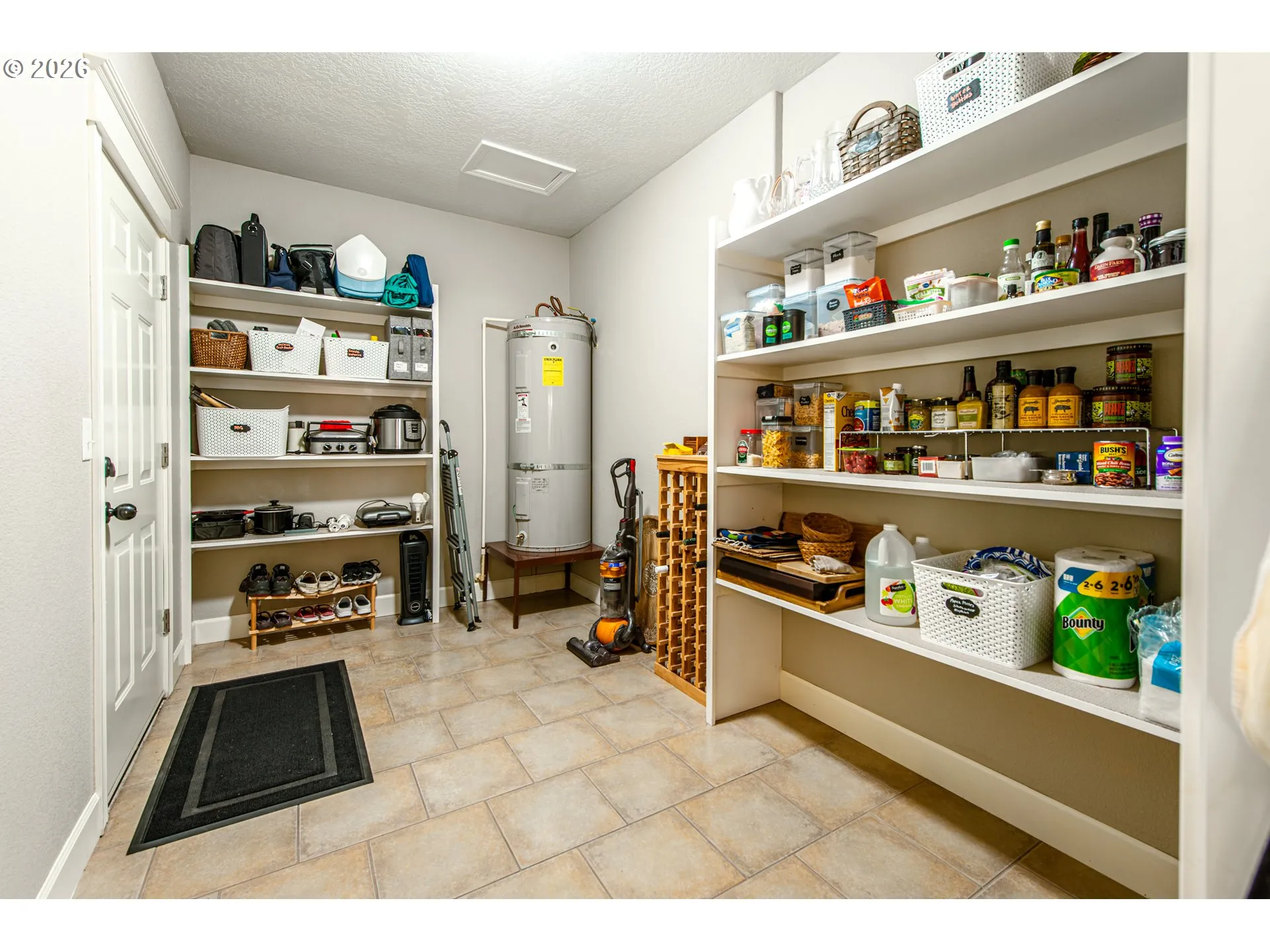 Pantry-Main