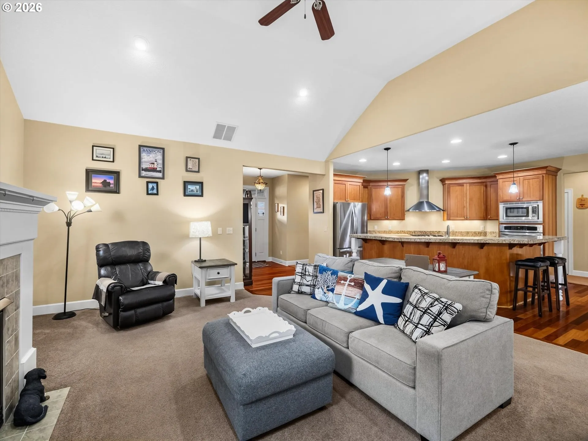 Living Room-Vaulted Ceilings