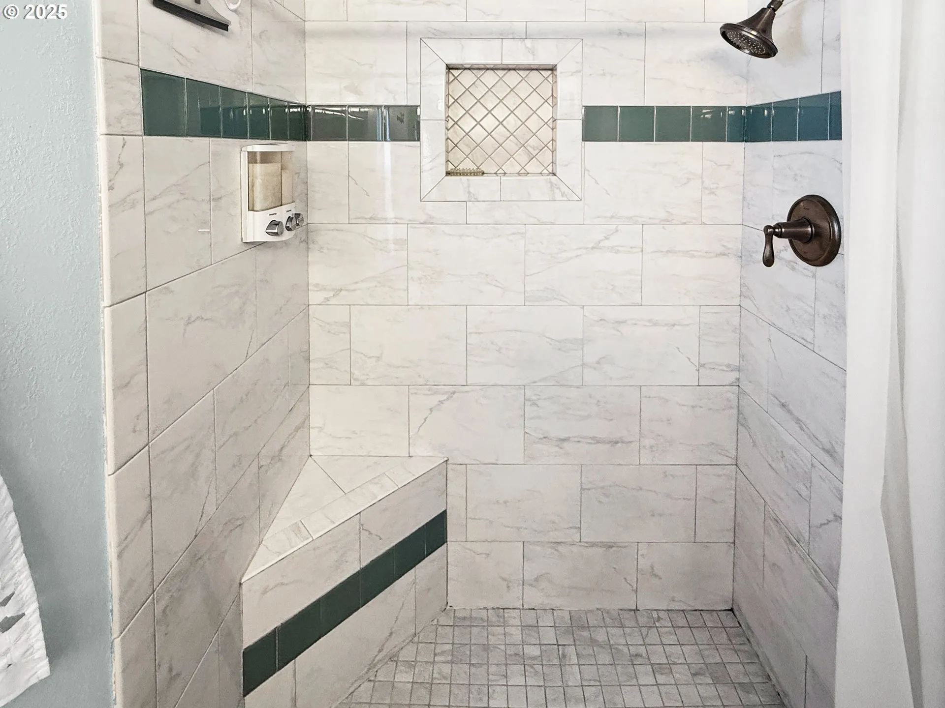 Bathroom-Walk in Shower