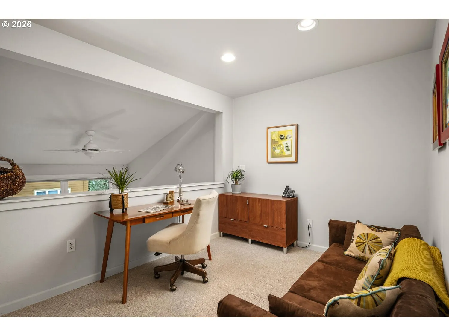 Den/Office-Upper