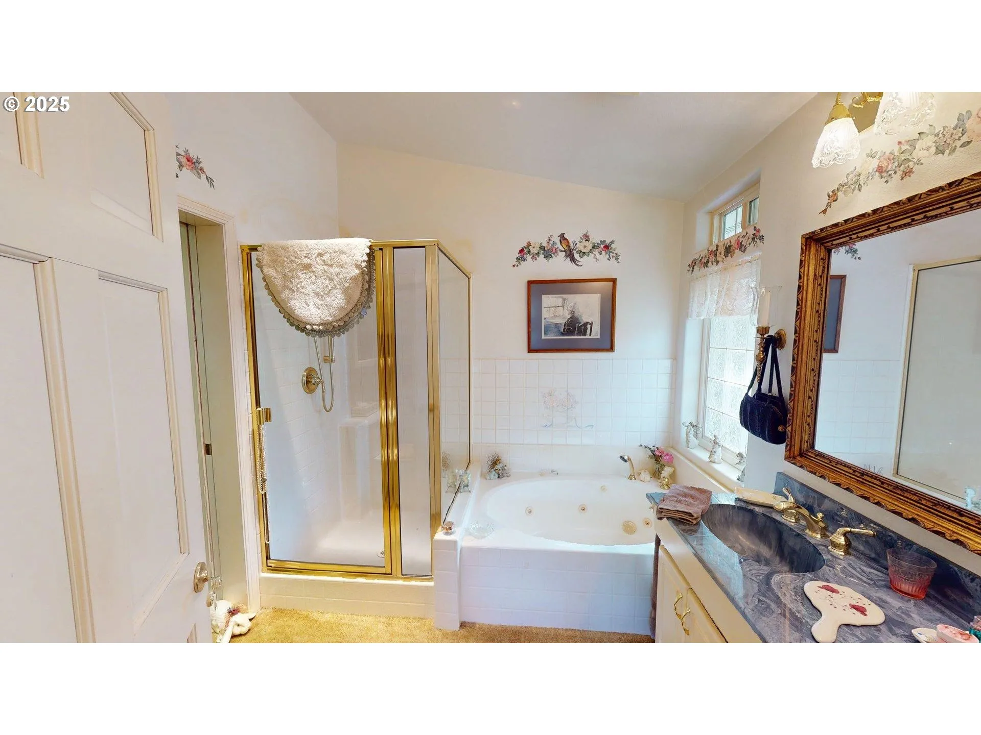 Owner's Suite Bathroom-Garden Tub