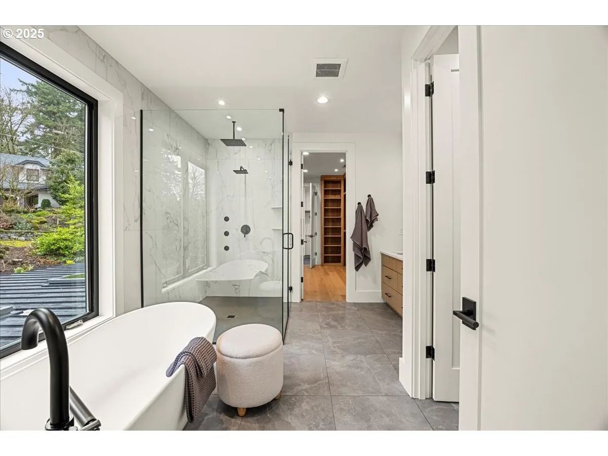 Owner's Suite Bathroom