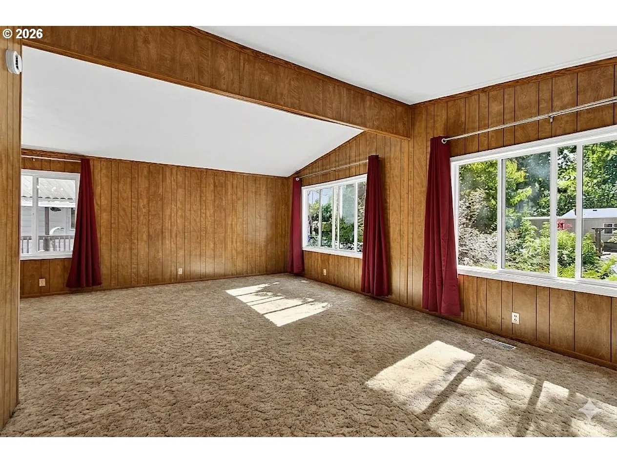 Living Room-Vaulted Ceilings