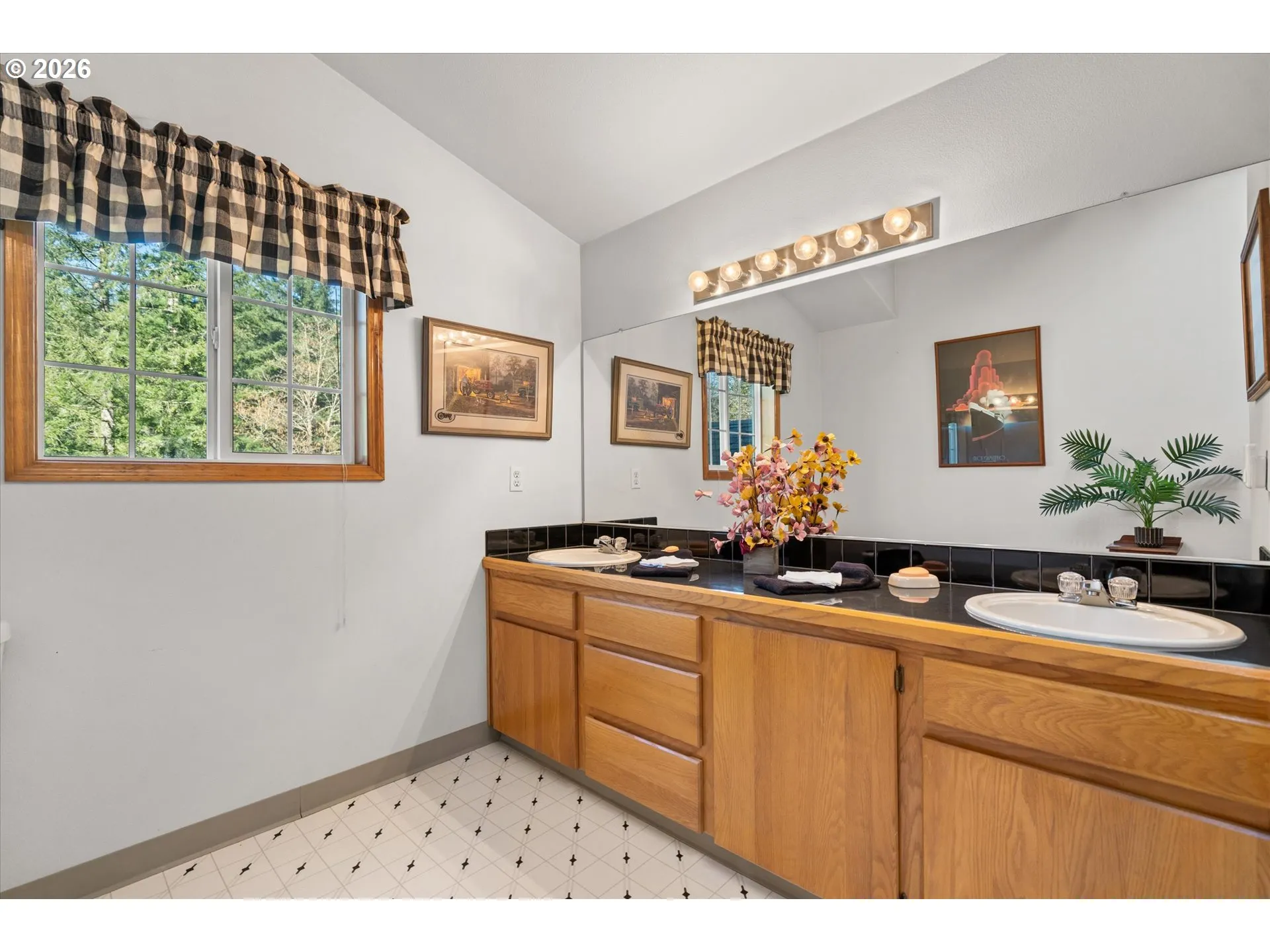 Bathroom-Double Sinks