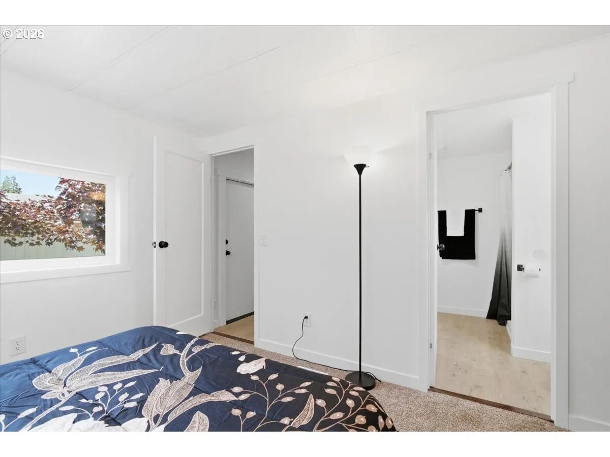 Primary Bedroom-Attached Bathroom