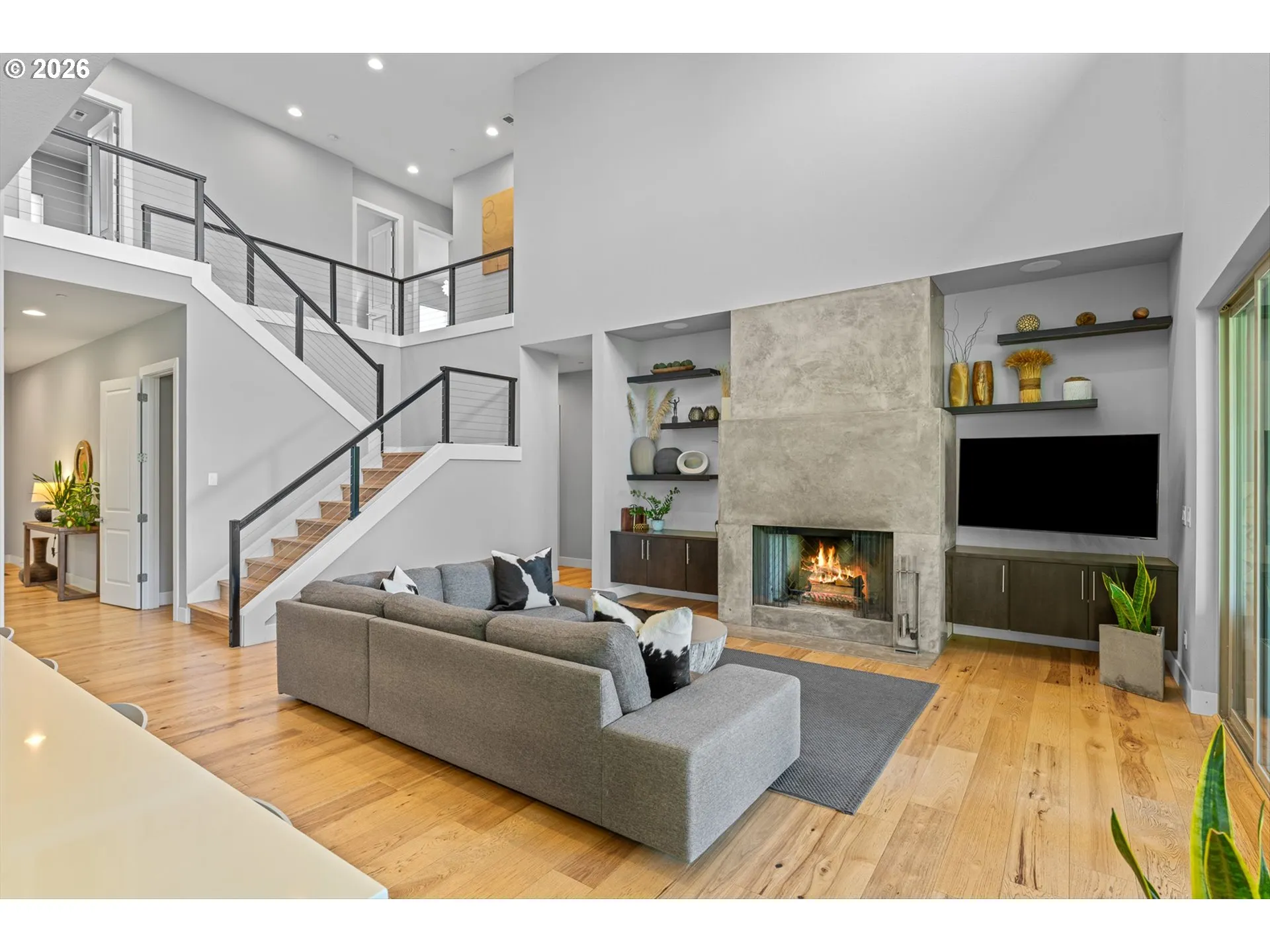 Living Room-Vaulted Ceilings