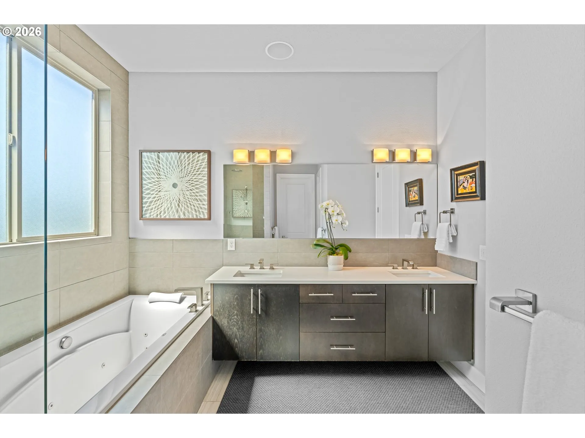 Bathroom, Attached-Main
