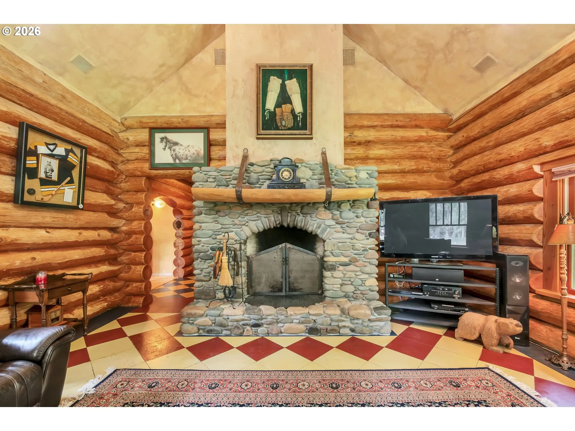 Living Room-Fireplace