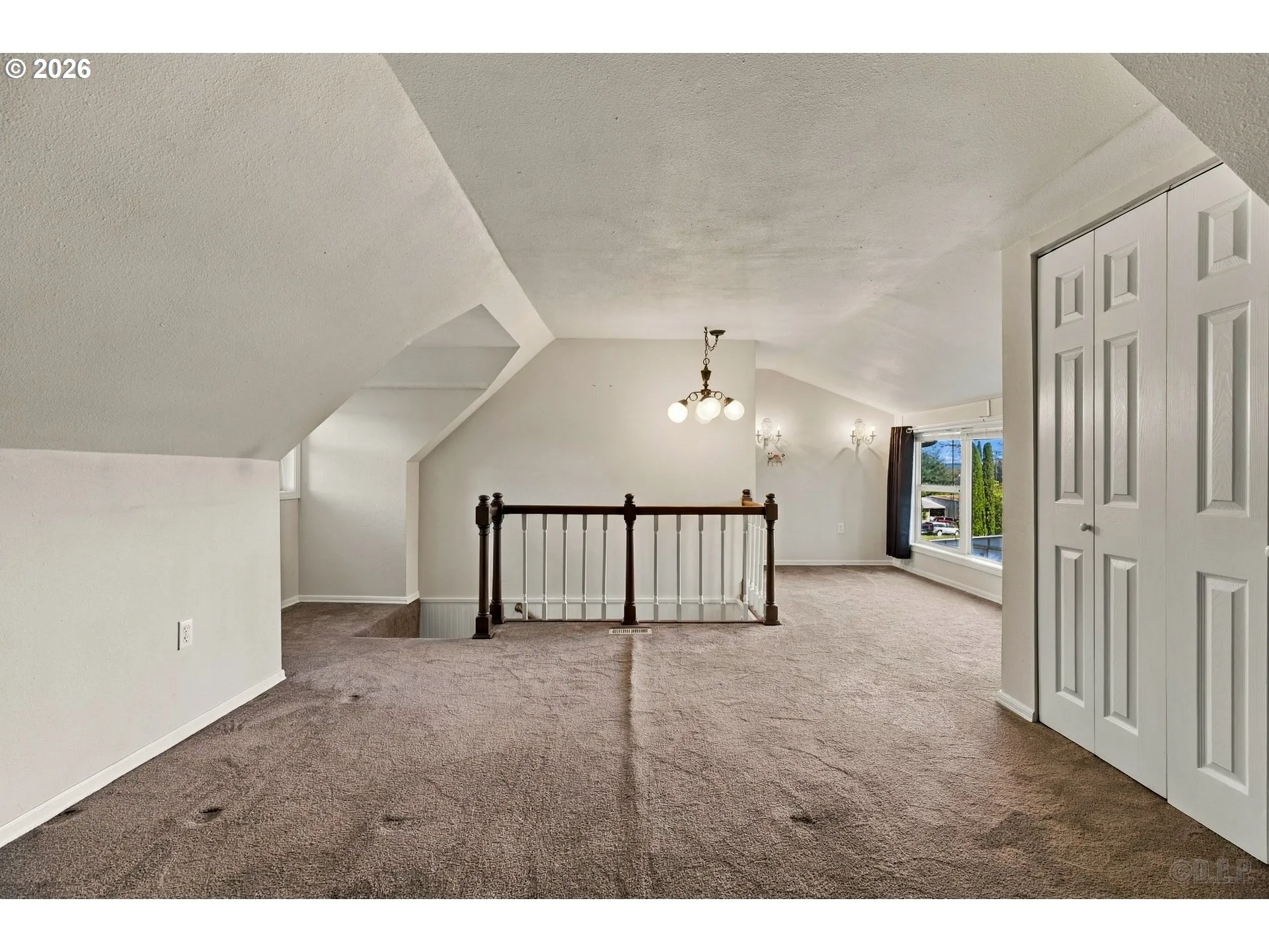 Bedroom, Primary-Upper
