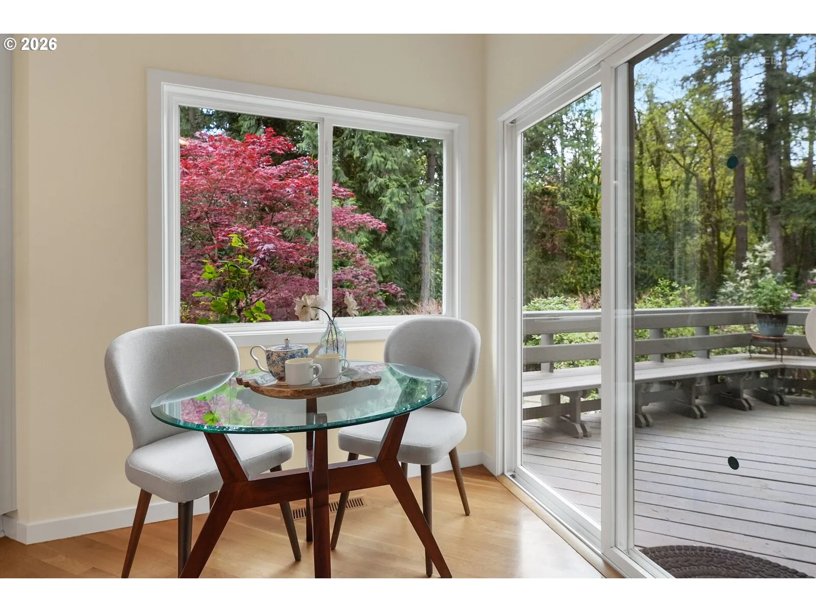 Kitchen-Eating Area