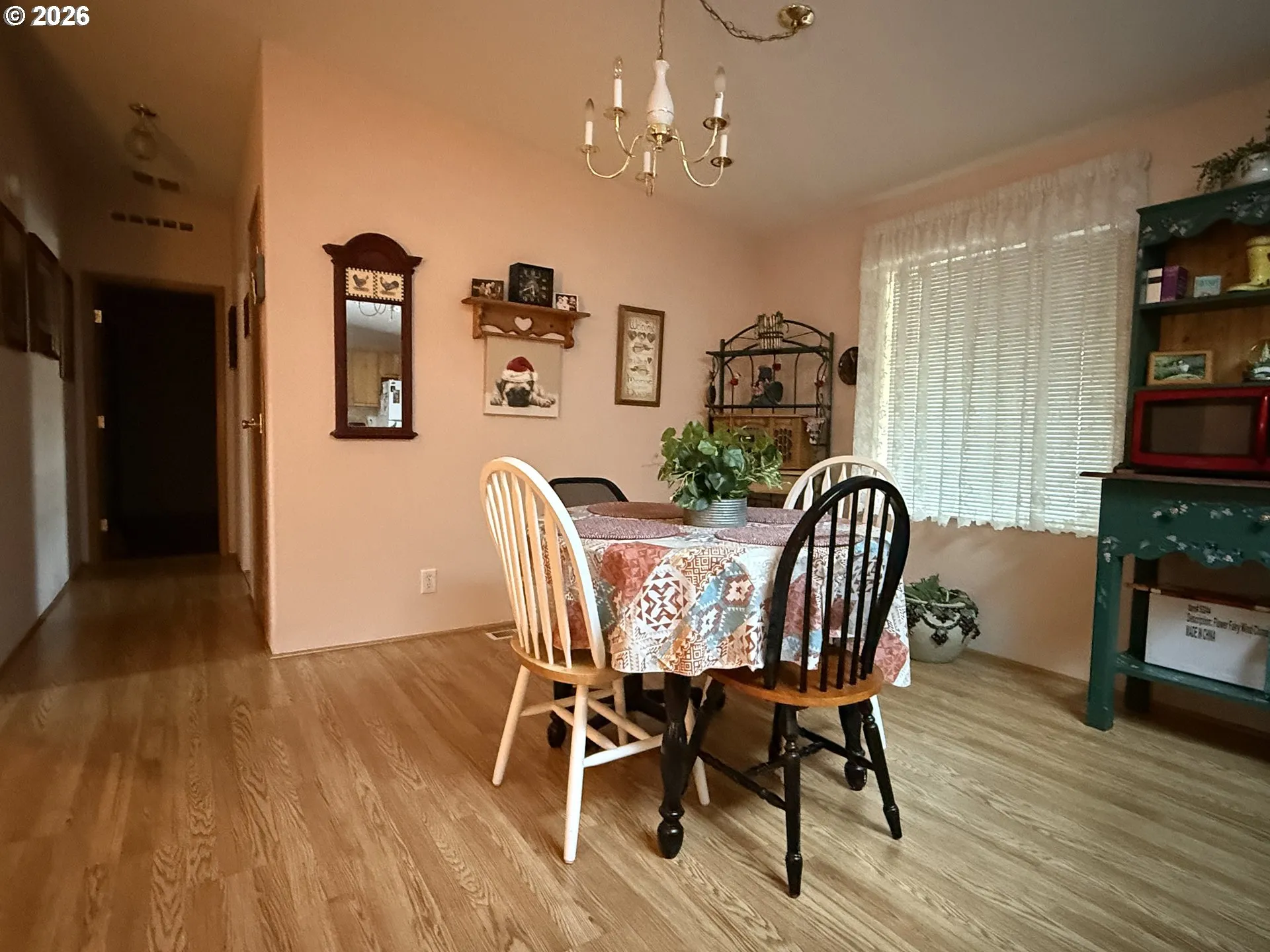 Dining Room-Vaulted Ceilings