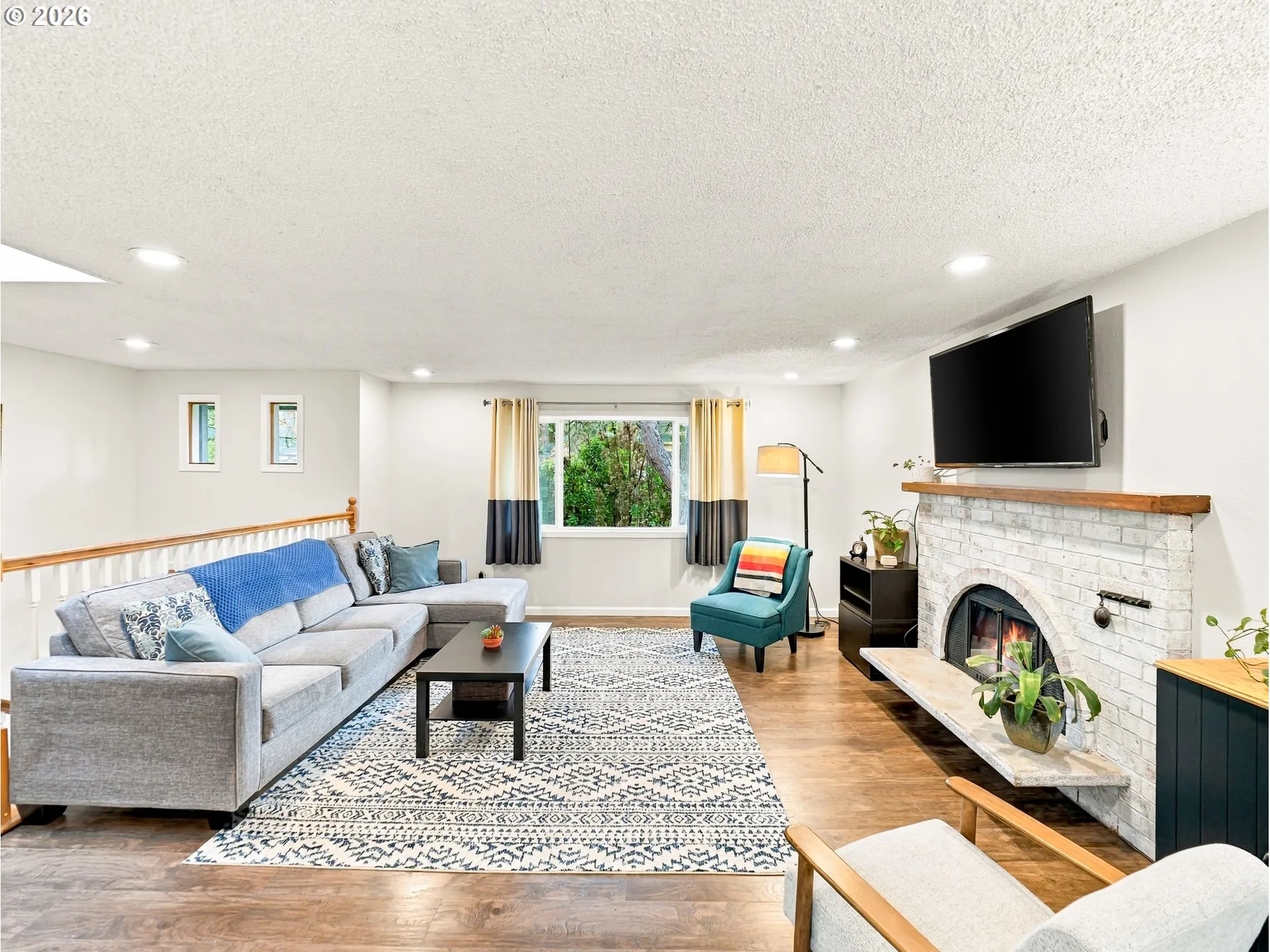Living Room-Fireplace