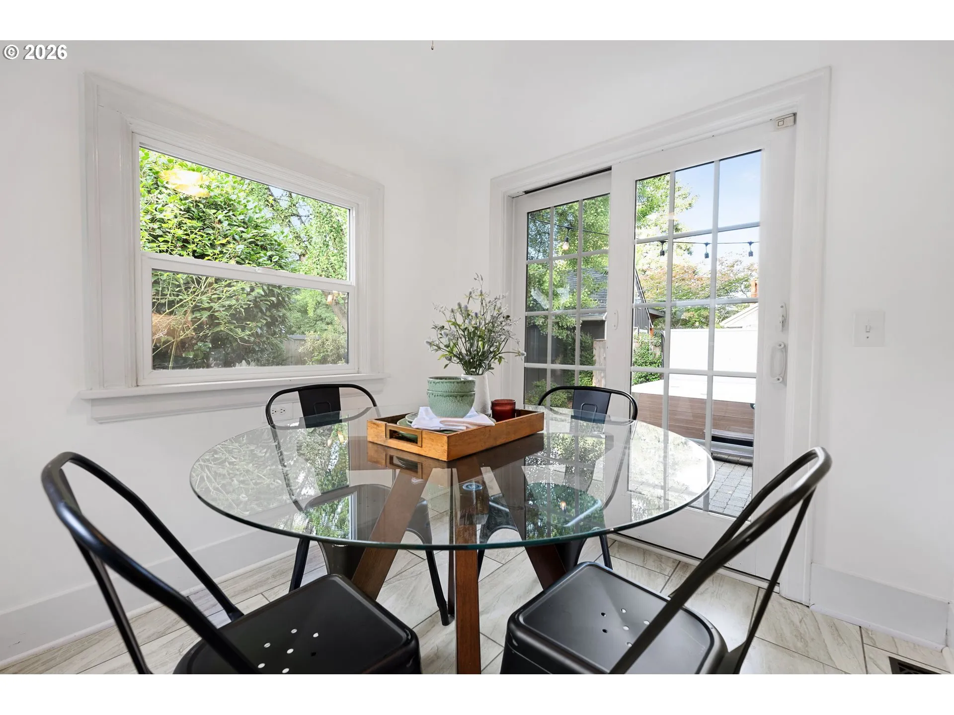 Kitchen/Nook-Eating Area