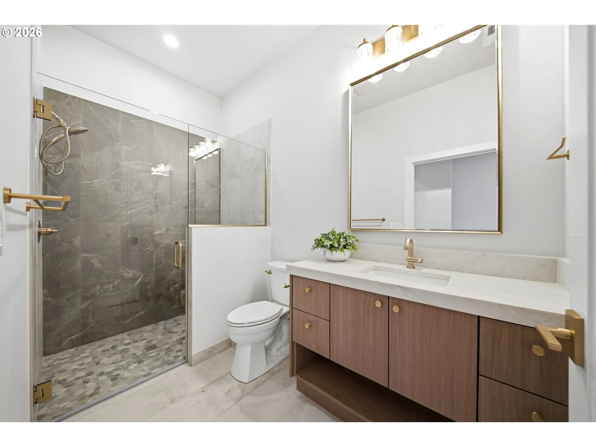 En Suite Bathroom
