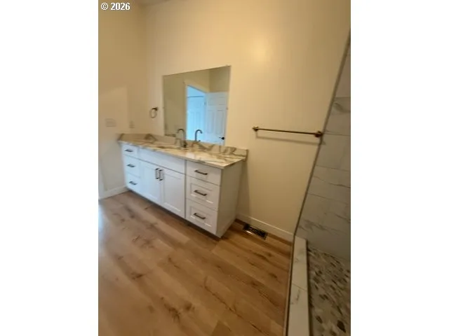 Bathroom, Attached