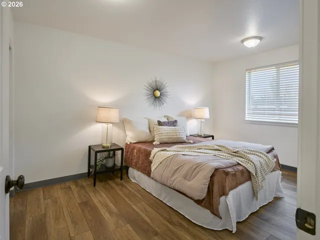 Primary Bedroom-Main