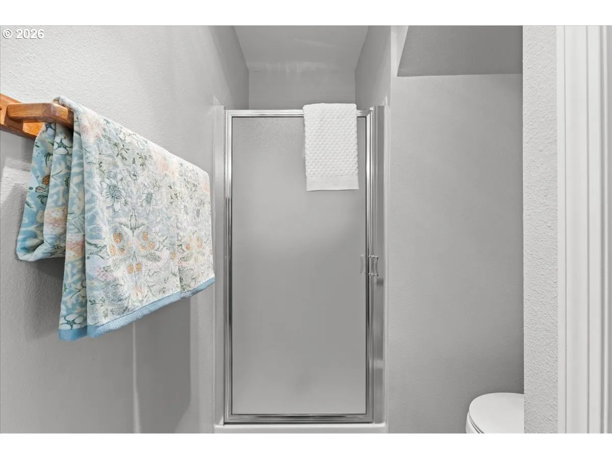 Bathroom-Walk in Shower