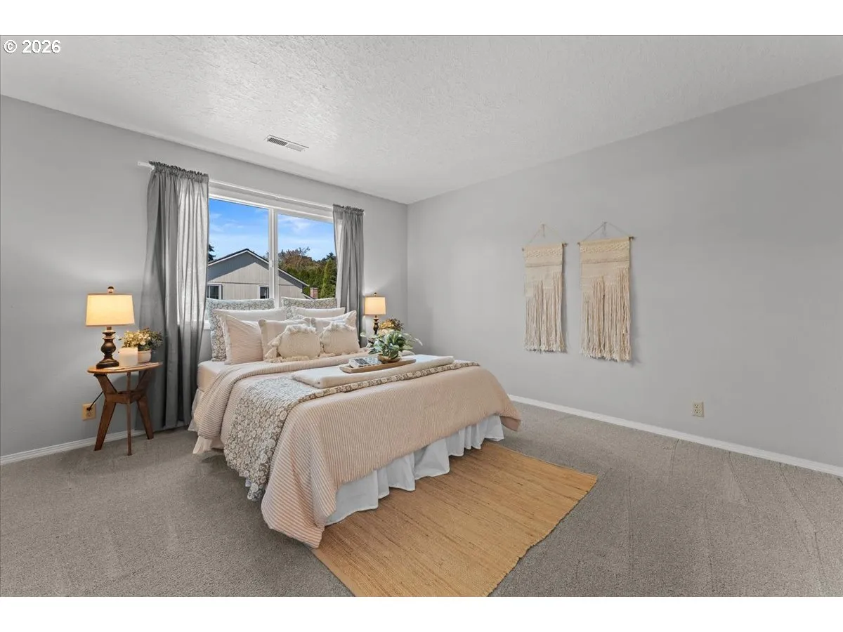 Bedroom, Primary