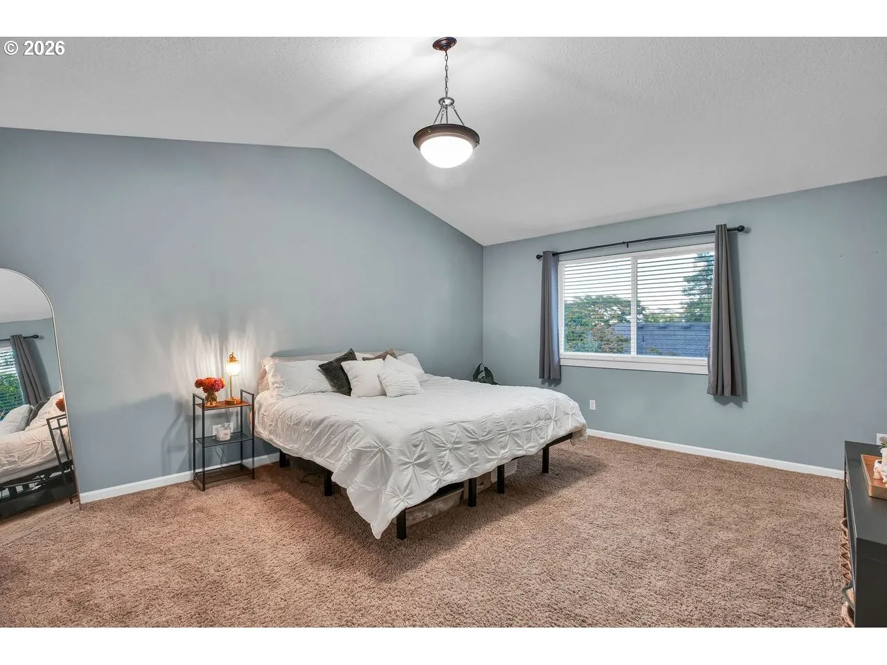 Bedroom, Primary