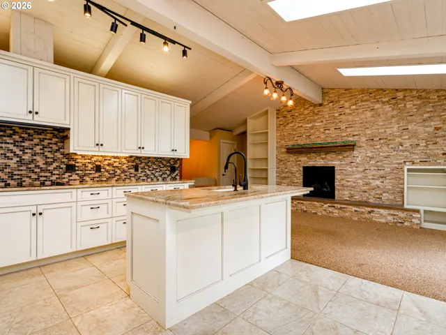 Kitchen-Island