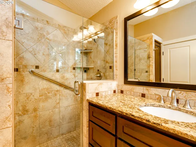 Bathroom, Attached