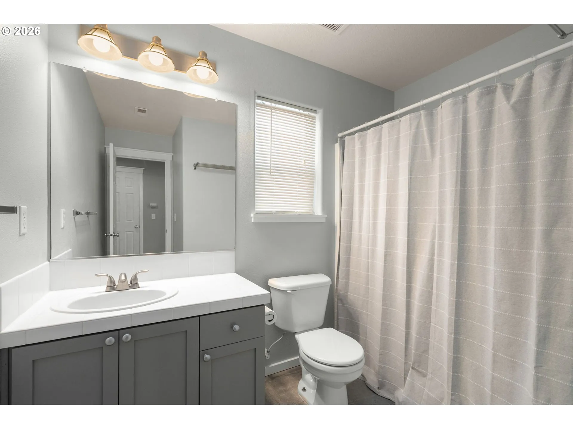 Bathroom-Upper