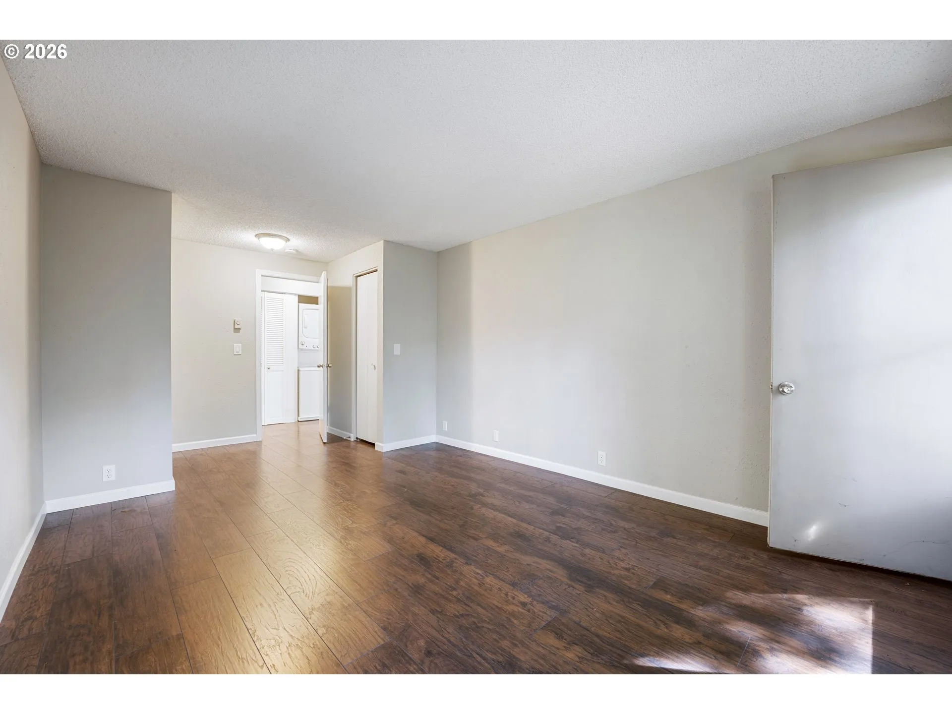 Primary Bedroom-Main