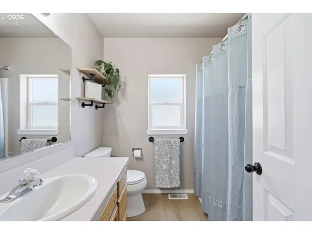 Bathroom-Hall
