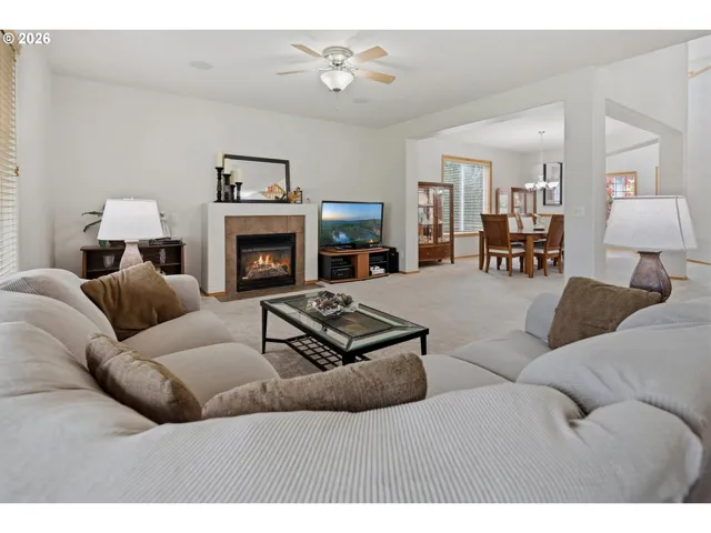 Living Room/Dining Room
