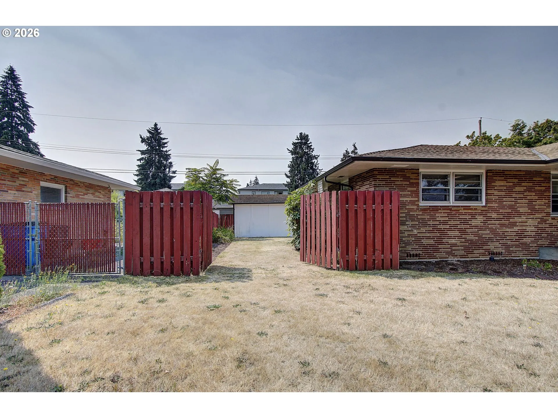 Front Yard-Fenced