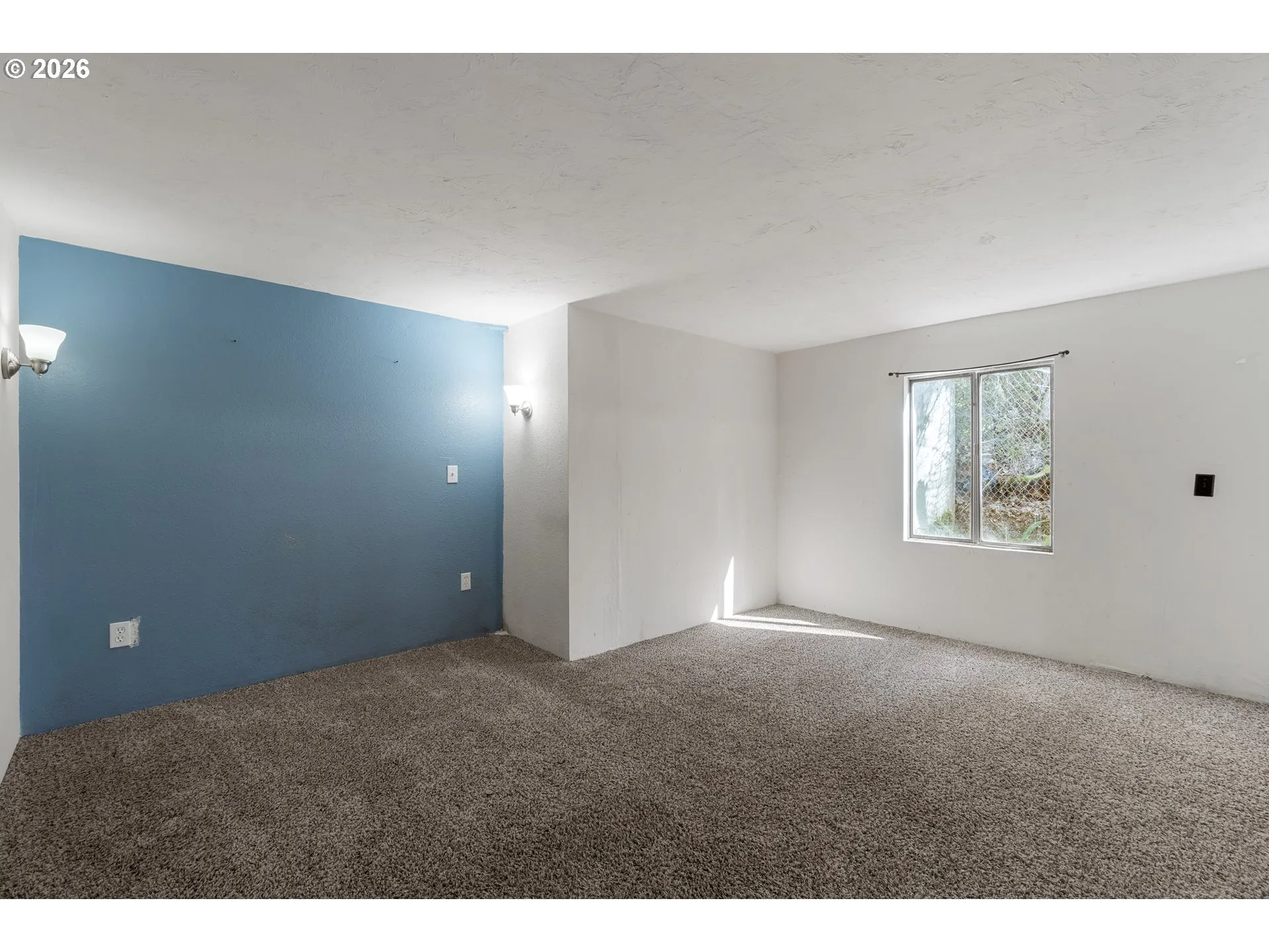 Bedroom, Primary