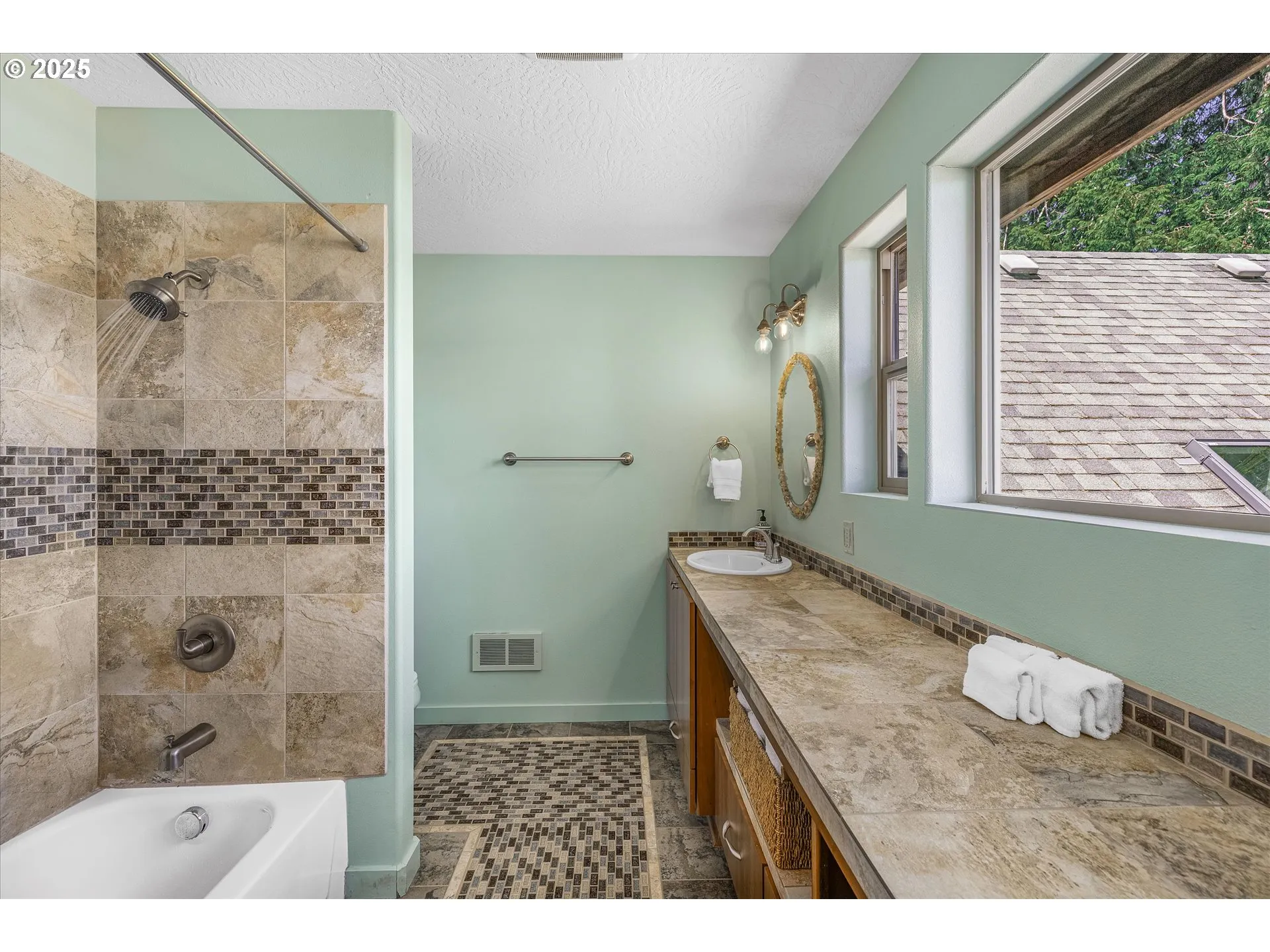 Bathroom-Upper