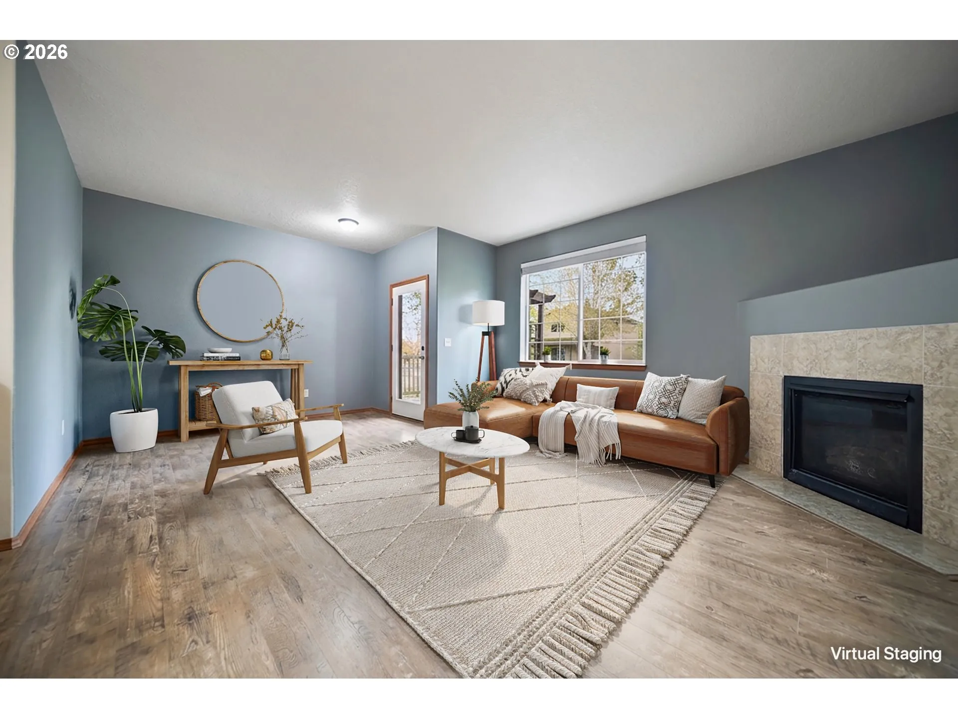 Living Room-Fireplace