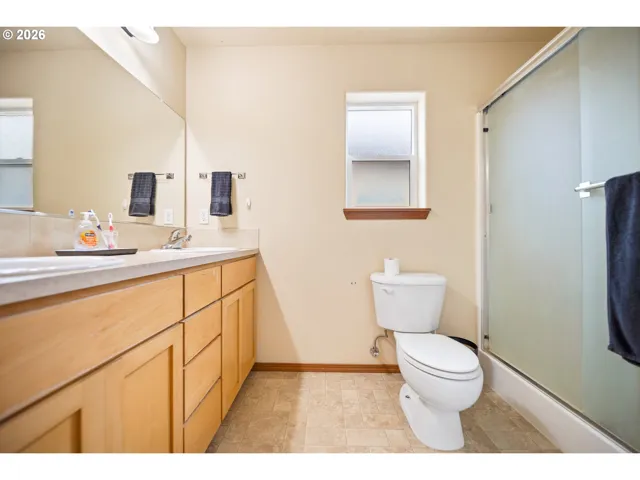Primary Bedroom-Attached Bathroom