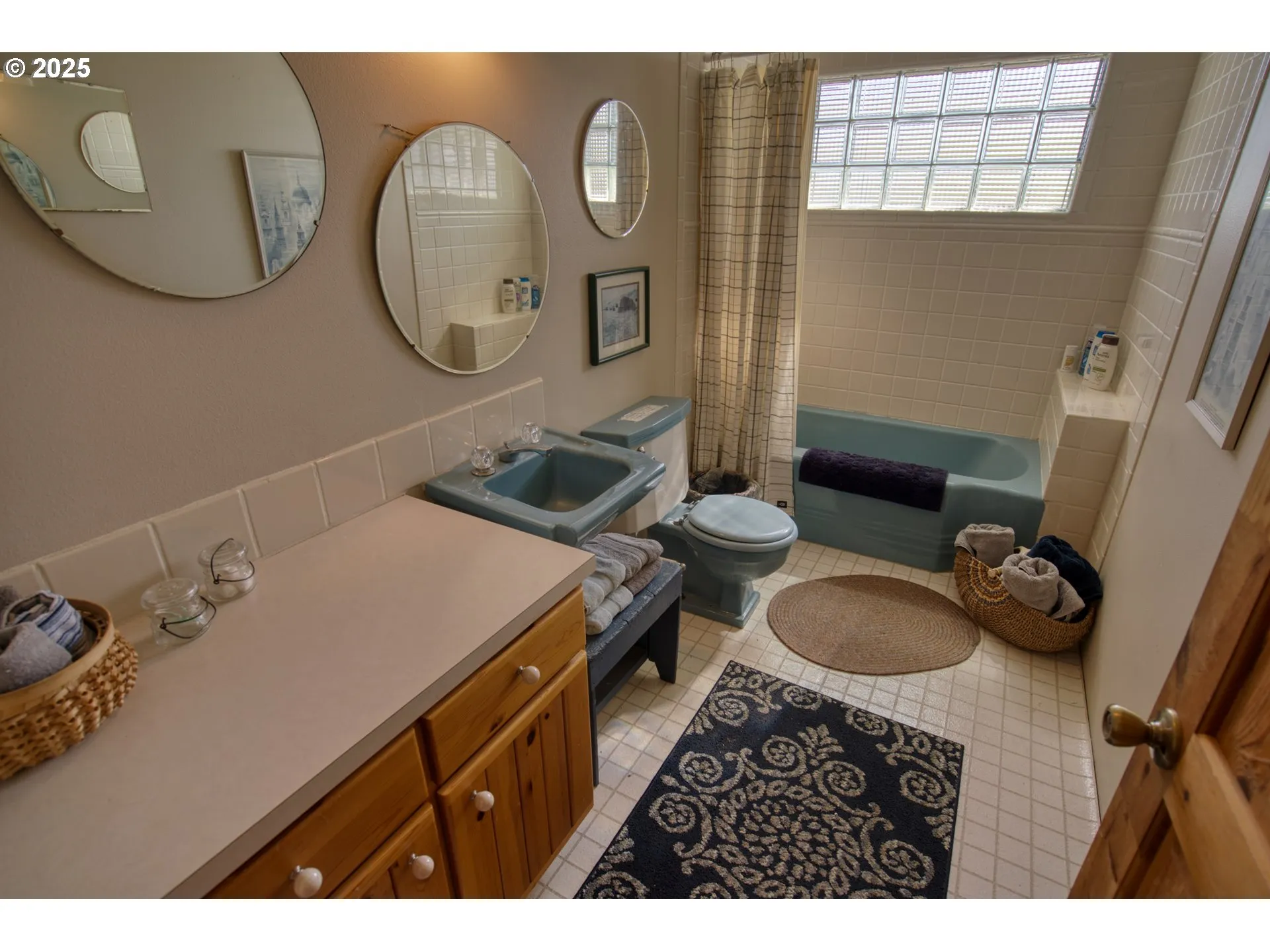 Bathroom-Hall
