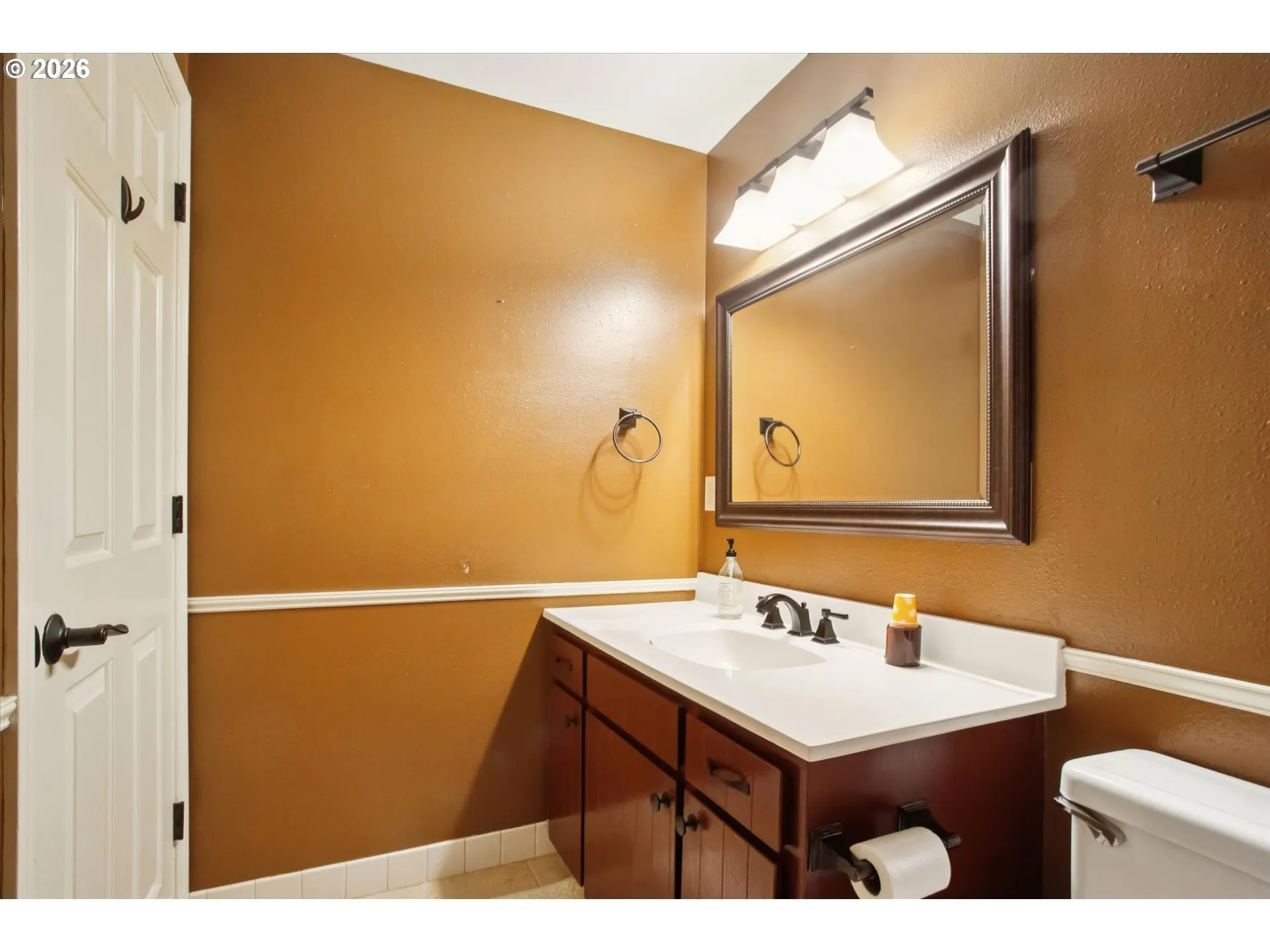 Bathroom-Upper