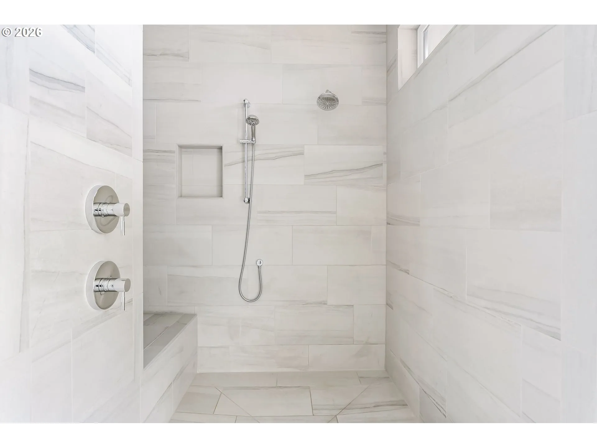 Bedroom, Primary-Upper