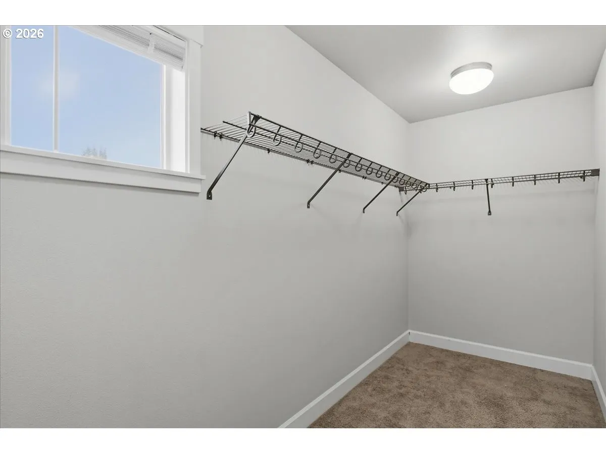 Bedroom, Owner's Suite-Walk-In Closet