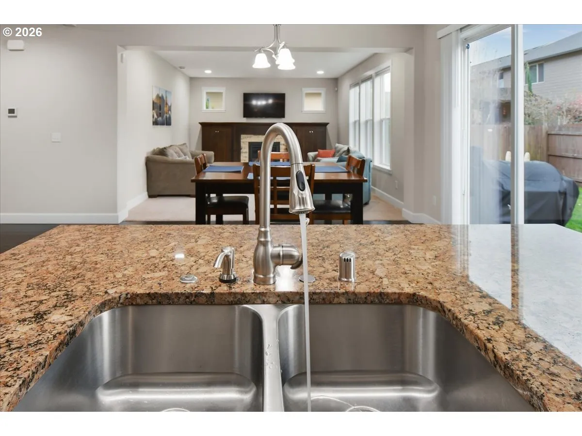 Kitchen-Island