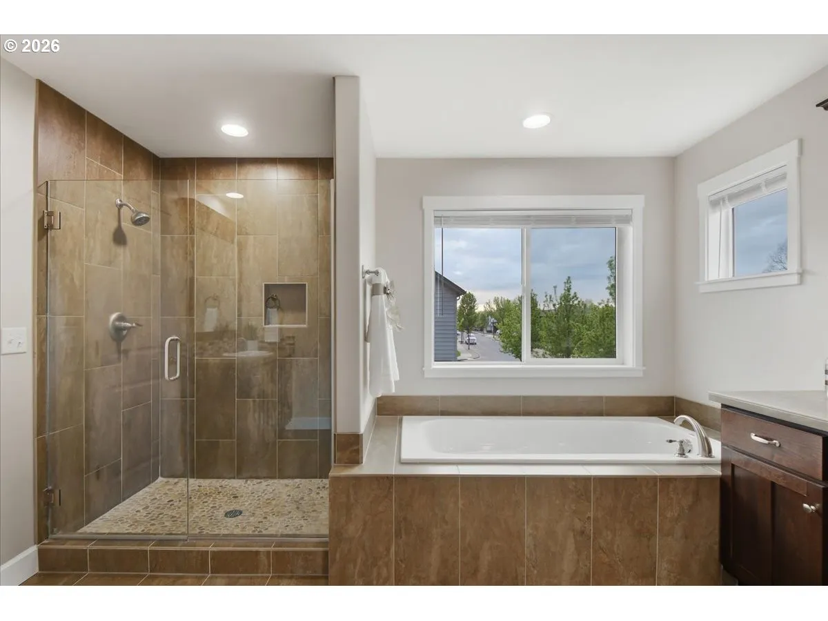 Owner's Suite Bathroom-Full Bathroom