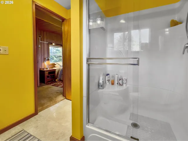 Bathroom-Upper