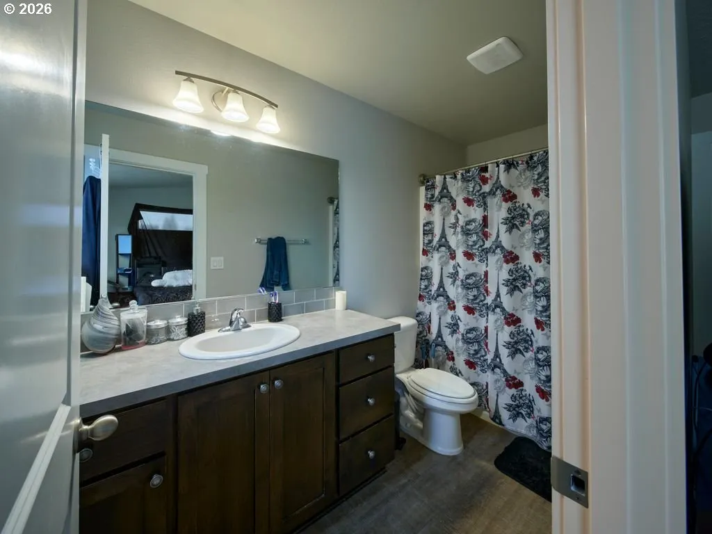 Primary Bedroom-Attached Bathroom