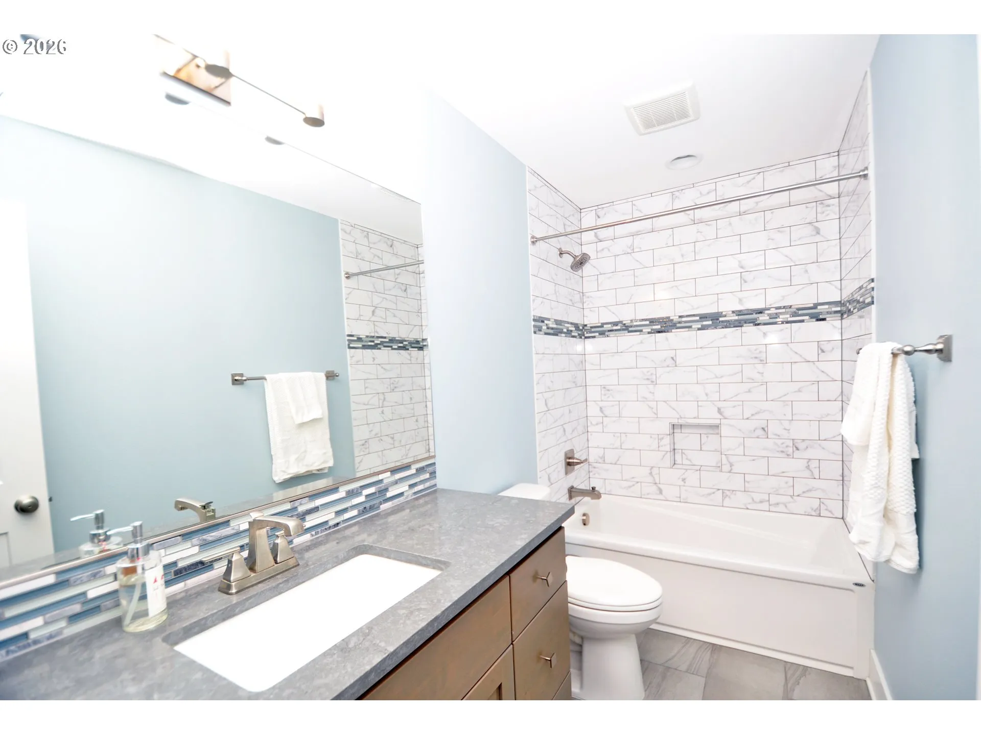 Bathroom-Upper