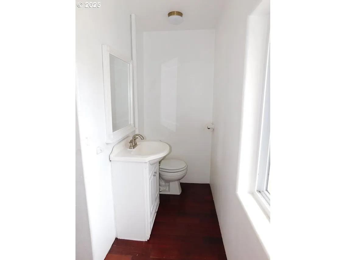 Bathroom, Attached-Half Bath