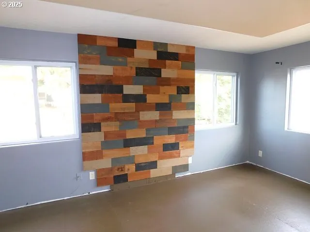 Primary Bedroom-Main