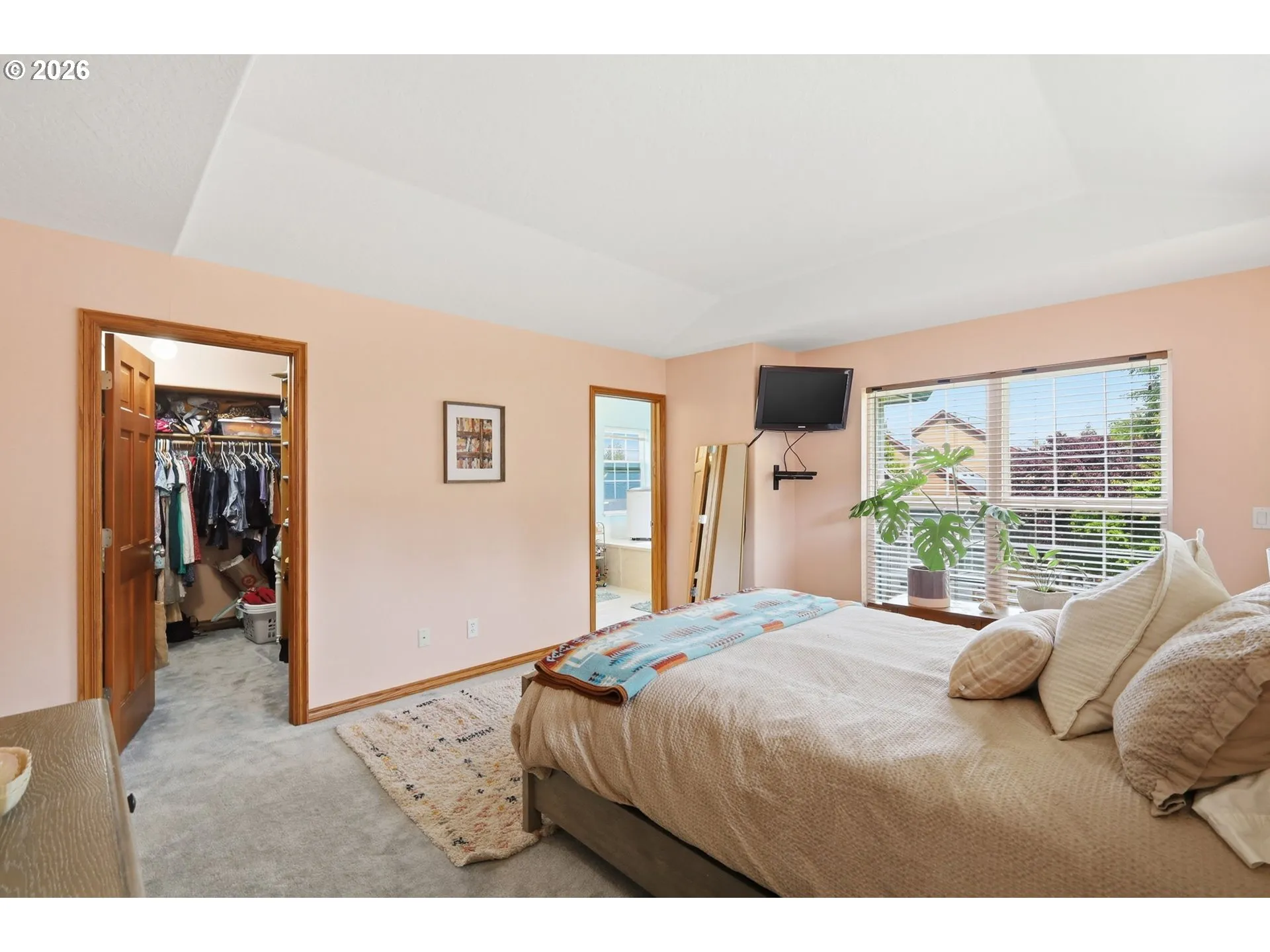Bedroom, Owner's Suite-Walk-In Closet