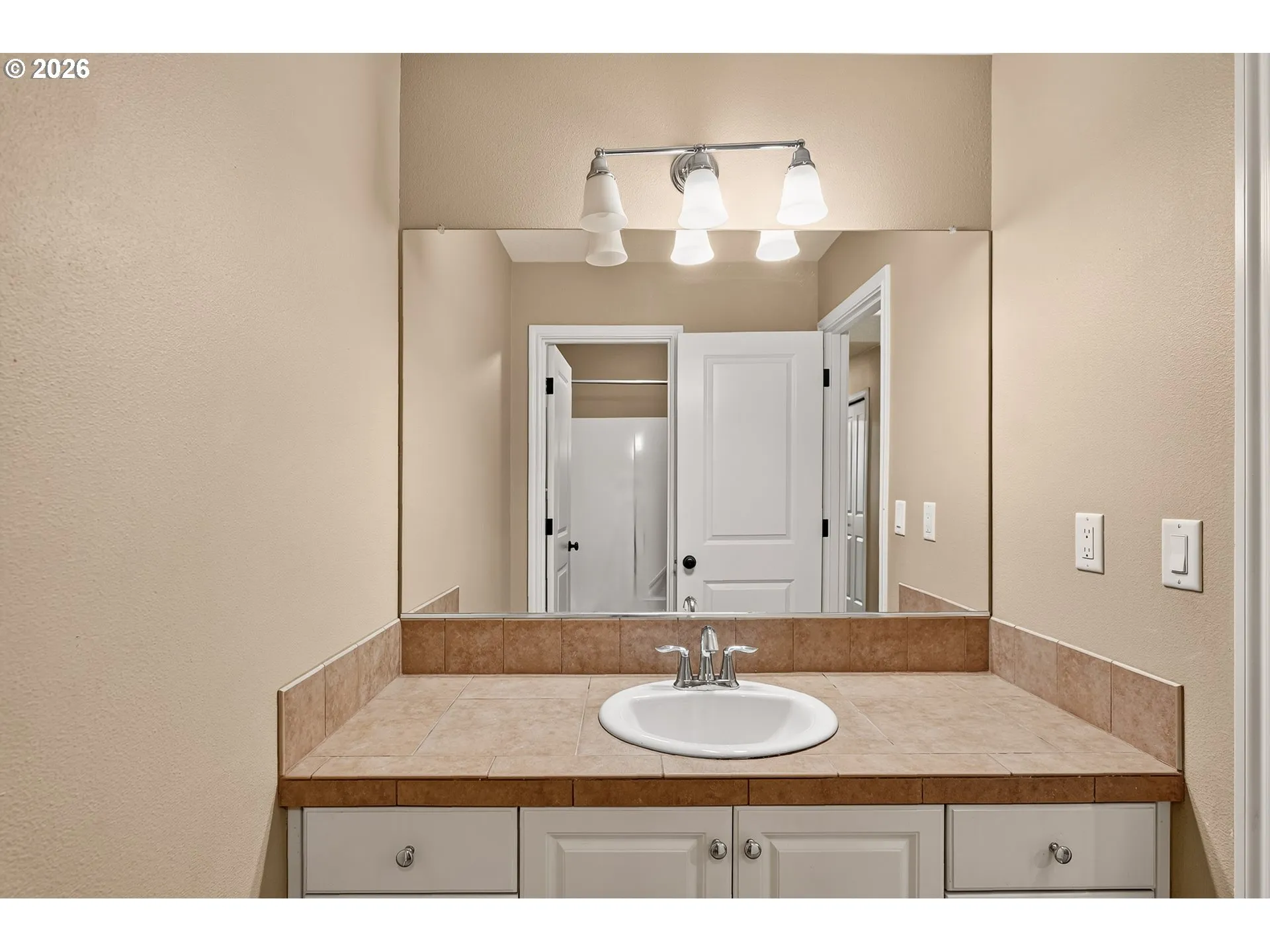 Bathroom-Hall